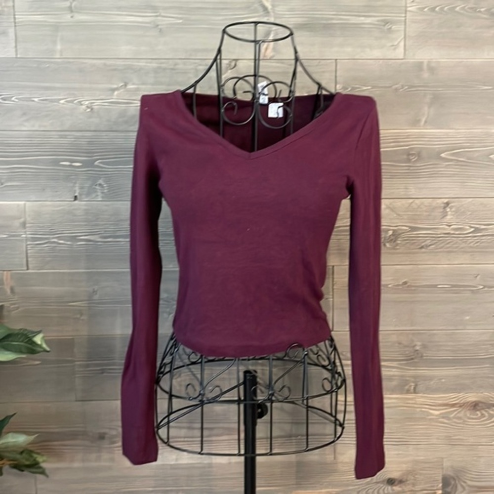 H&M Burgundy, long sleeve, V-neck cropped women’s top